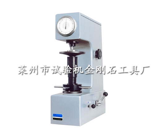 维氏硬度计